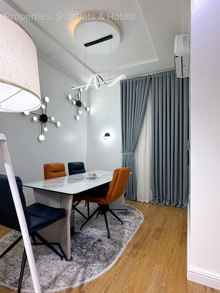 FURNISHED FULLY SERVICED 3 BEDROOMS
