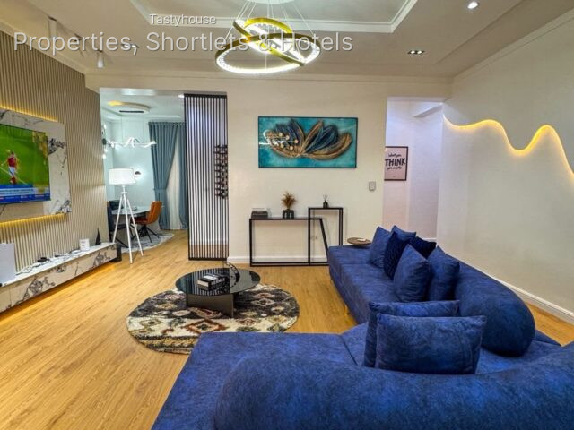FURNISHED FULLY SERVICED 3 BEDROOMS