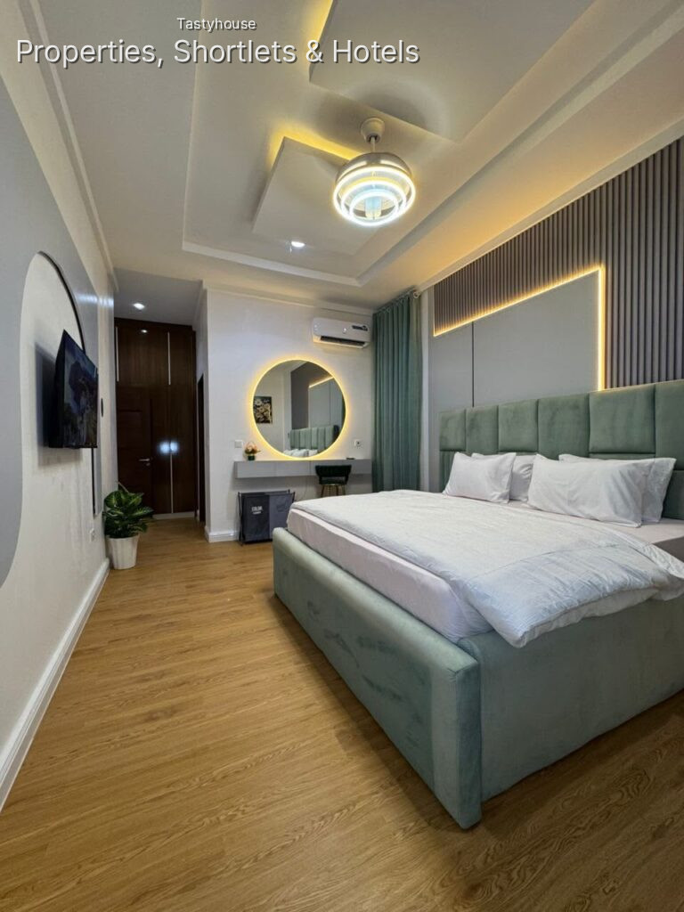 FURNISHED FULLY SERVICED 3 BEDROOMS