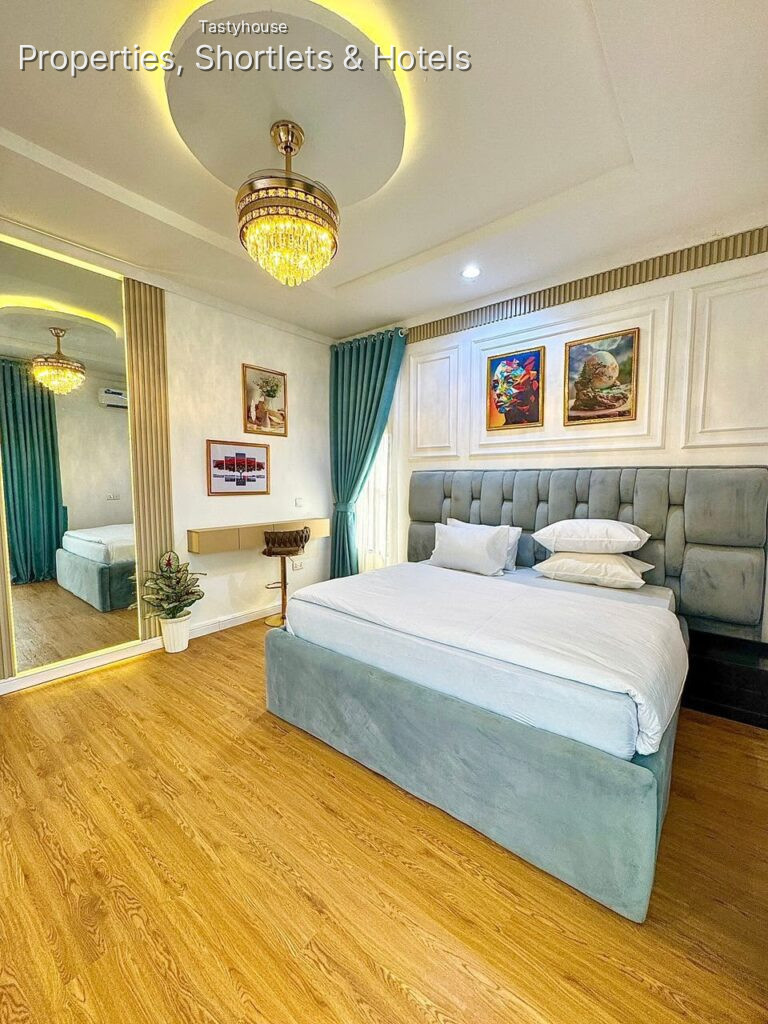 FURNISHED FULLY SERVICED 3 BEDROOMS