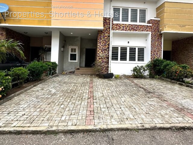 4 – Bedroom TerraceDuplex
