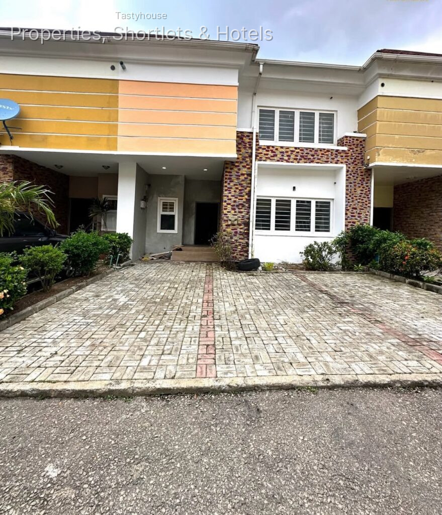 4 – Bedroom TerraceDuplex