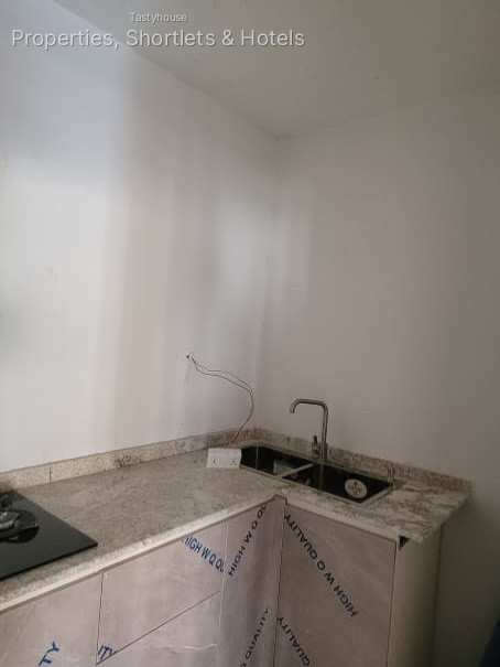 2-BEDROOM APARTMENT