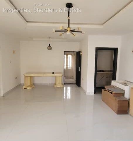 2-BEDROOM APARTMENT