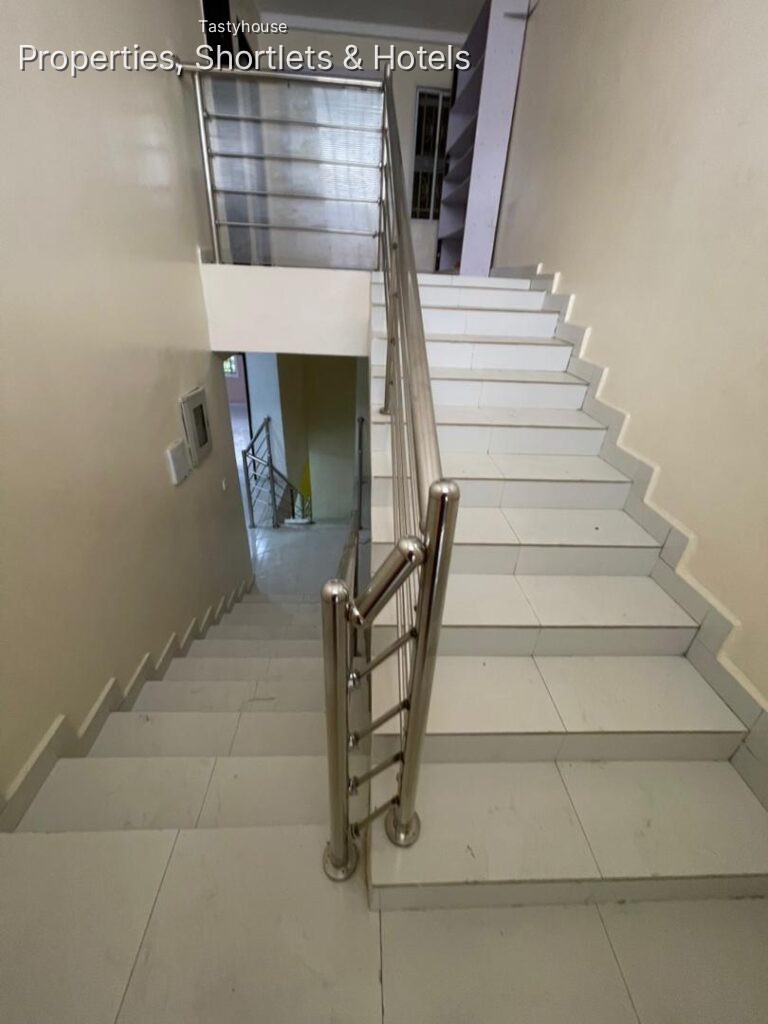 4 BEDROOM TERRACE DUPLEX WITH BQ