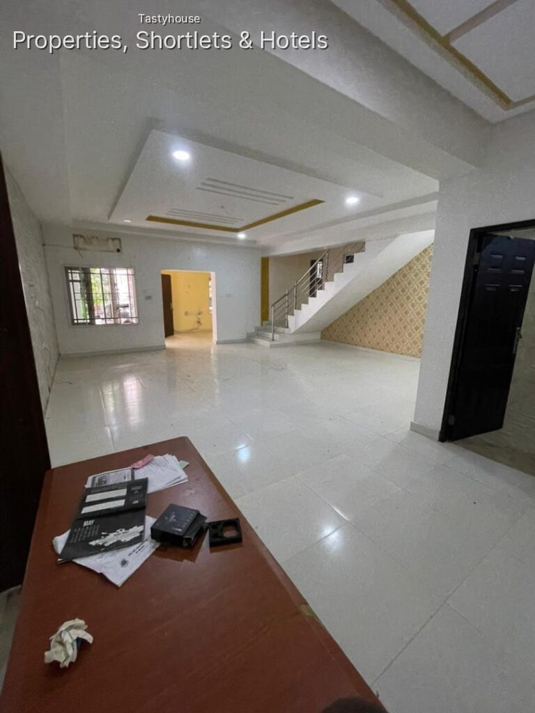 4 BEDROOM TERRACE DUPLEX WITH BQ