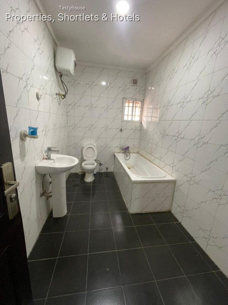 4 BEDROOM TERRACE DUPLEX WITH BQ