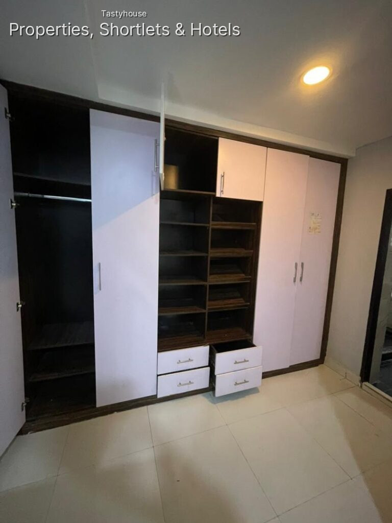 4 BEDROOM TERRACE DUPLEX WITH BQ