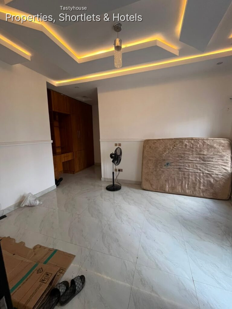 4 Bedroom Terrace Duplex