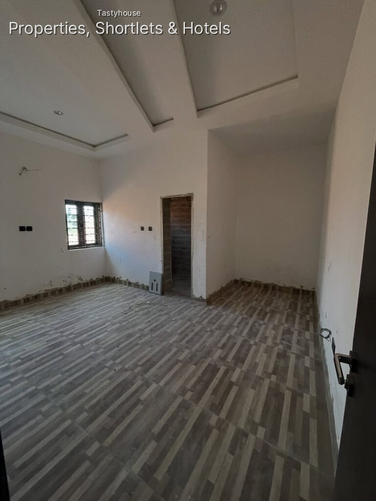 A spacious and tastefully finished 4 bedroom duplex