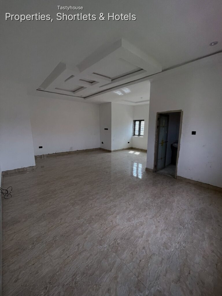A spacious and tastefully finished 4 bedroom duplex