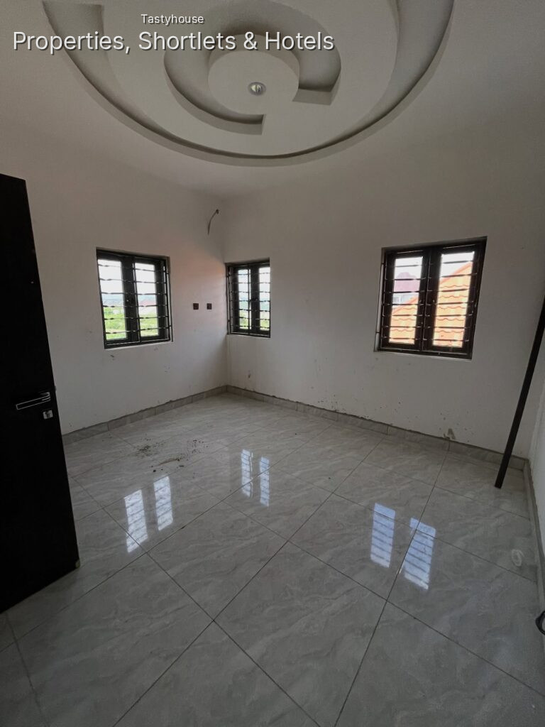 A spacious and tastefully finished 4 bedroom duplex