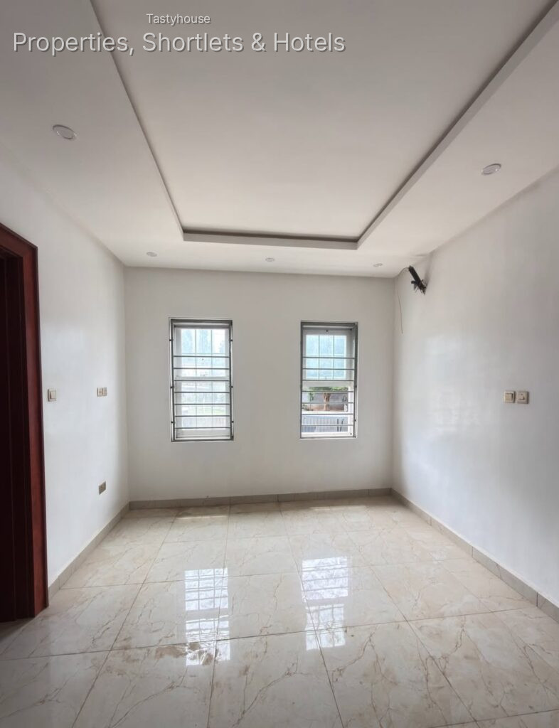 NEWLY BUILT3 BEDROOM FLAT