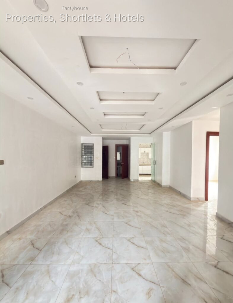 NEWLY BUILT3 BEDROOM FLAT