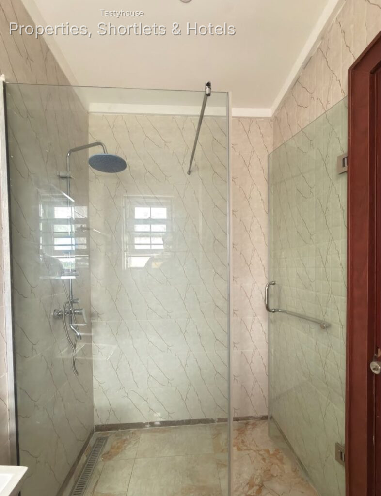 NEWLY BUILT3 BEDROOM FLAT