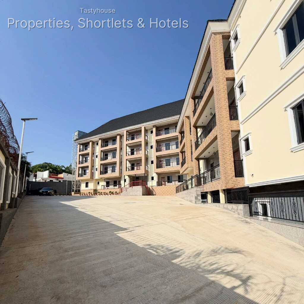 2 & 3 BEDROOM APARTMENT, WITH 1BQ