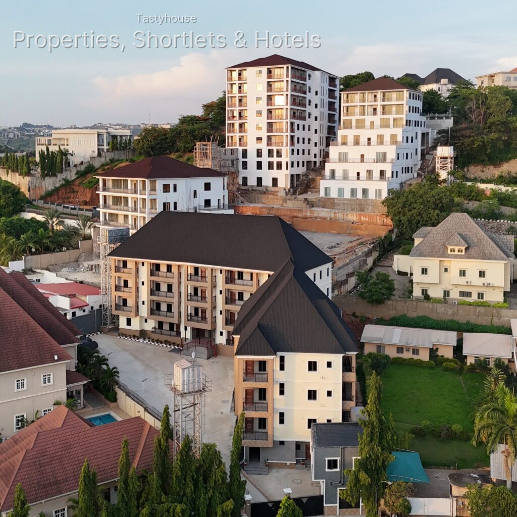 2 & 3 BEDROOM APARTMENT, WITH 1BQ