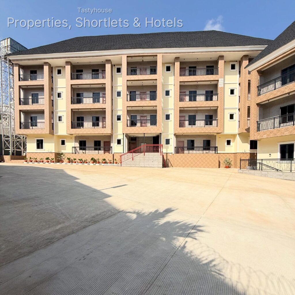 2 & 3 BEDROOM APARTMENT, WITH 1BQ