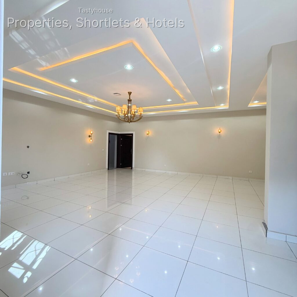 2 & 3 BEDROOM APARTMENT, WITH 1BQ