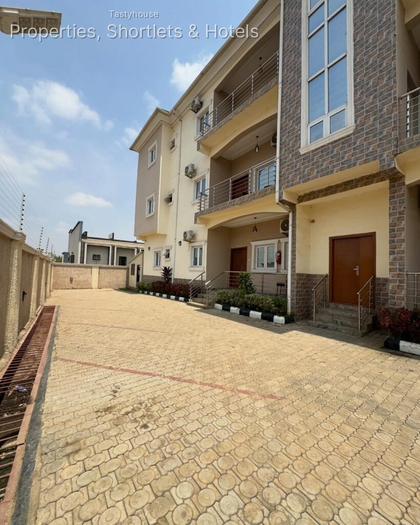 Fully Furnished & Serviced 3-Bedroom Apartment
