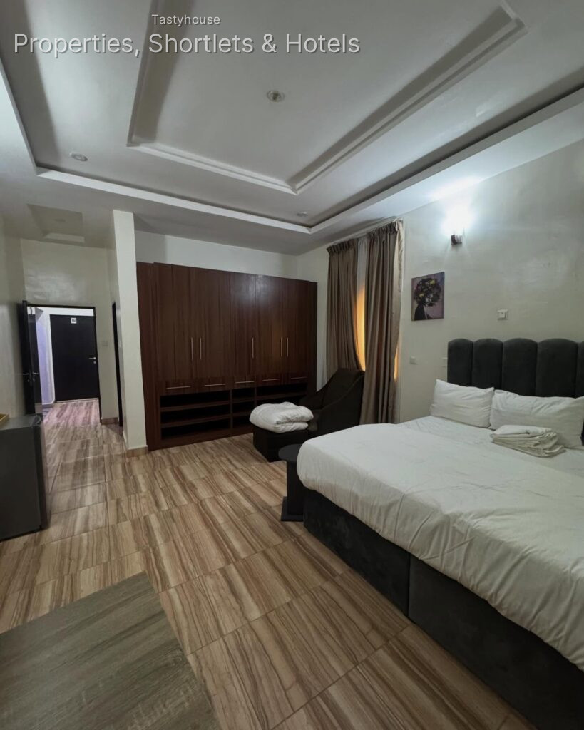 Fully Furnished & Serviced 3-Bedroom Apartment
