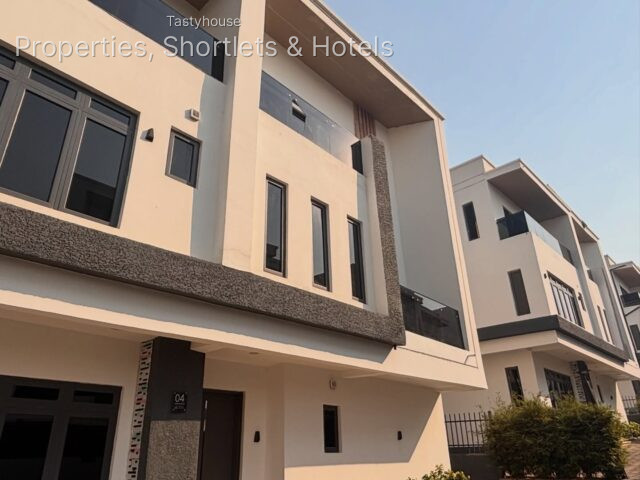 BRAND NEW PREMIUM5 BEDROOM & BỌ