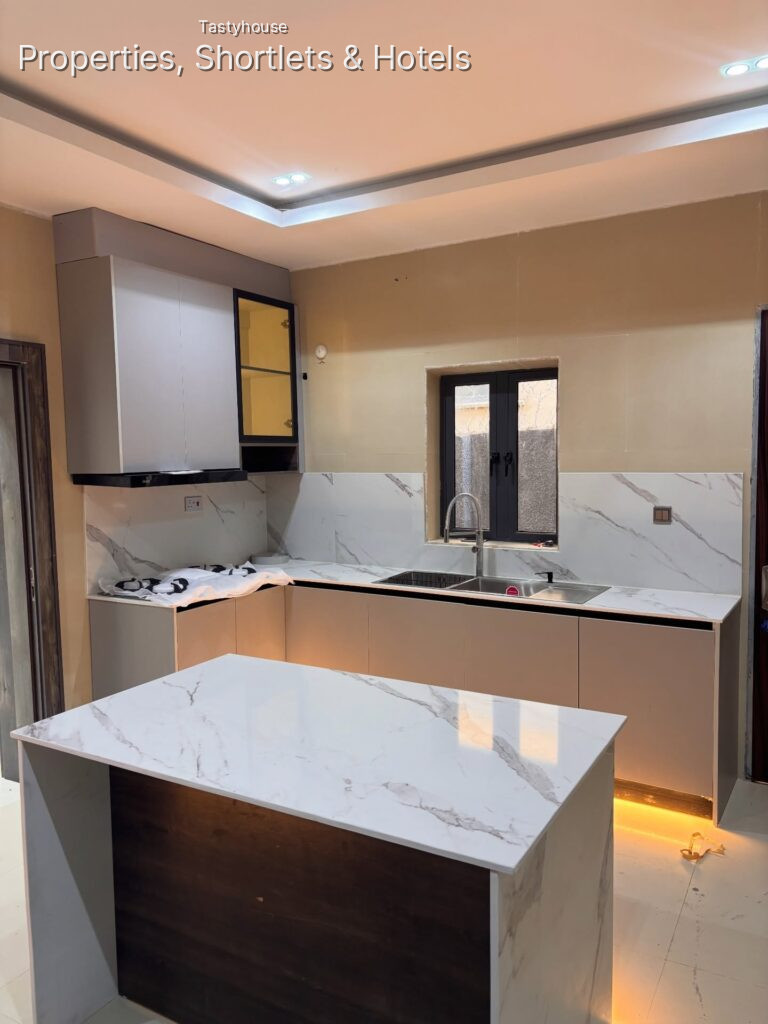 BRAND NEW PREMIUM5 BEDROOM & BỌ