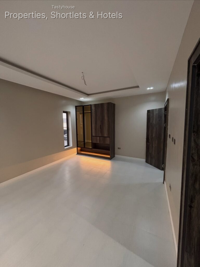 BRAND NEW PREMIUM5 BEDROOM & BỌ