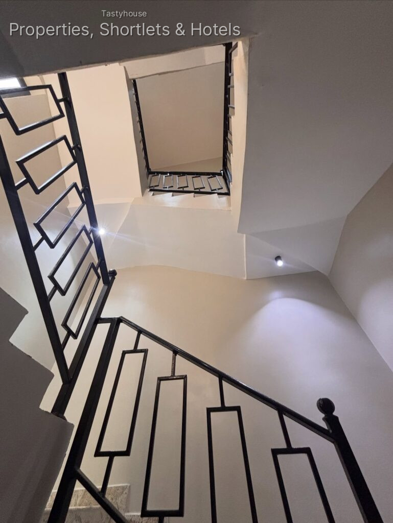BRAND NEW PREMIUM5 BEDROOM & BỌ