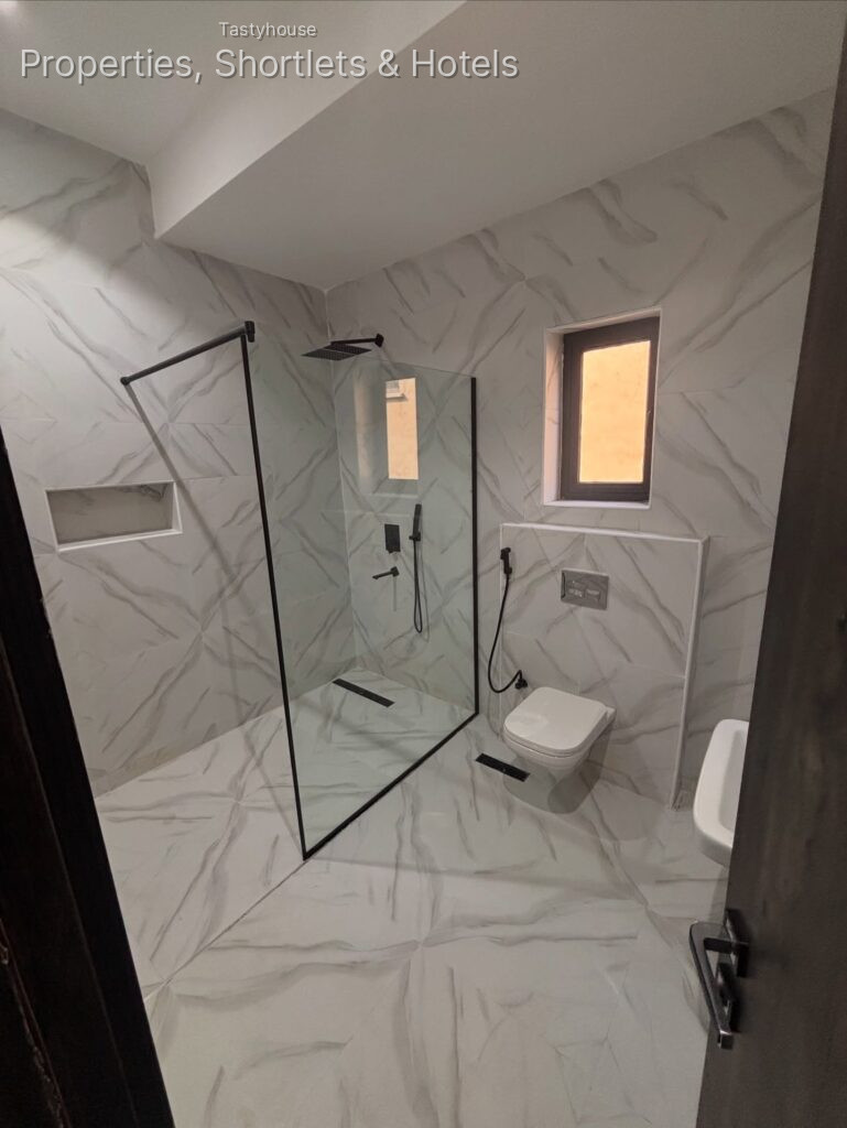 BRAND NEW PREMIUM5 BEDROOM & BỌ