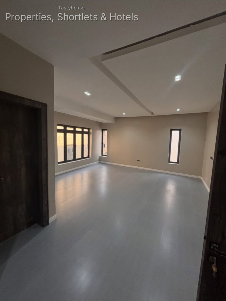 BRAND NEW PREMIUM5 BEDROOM & BỌ