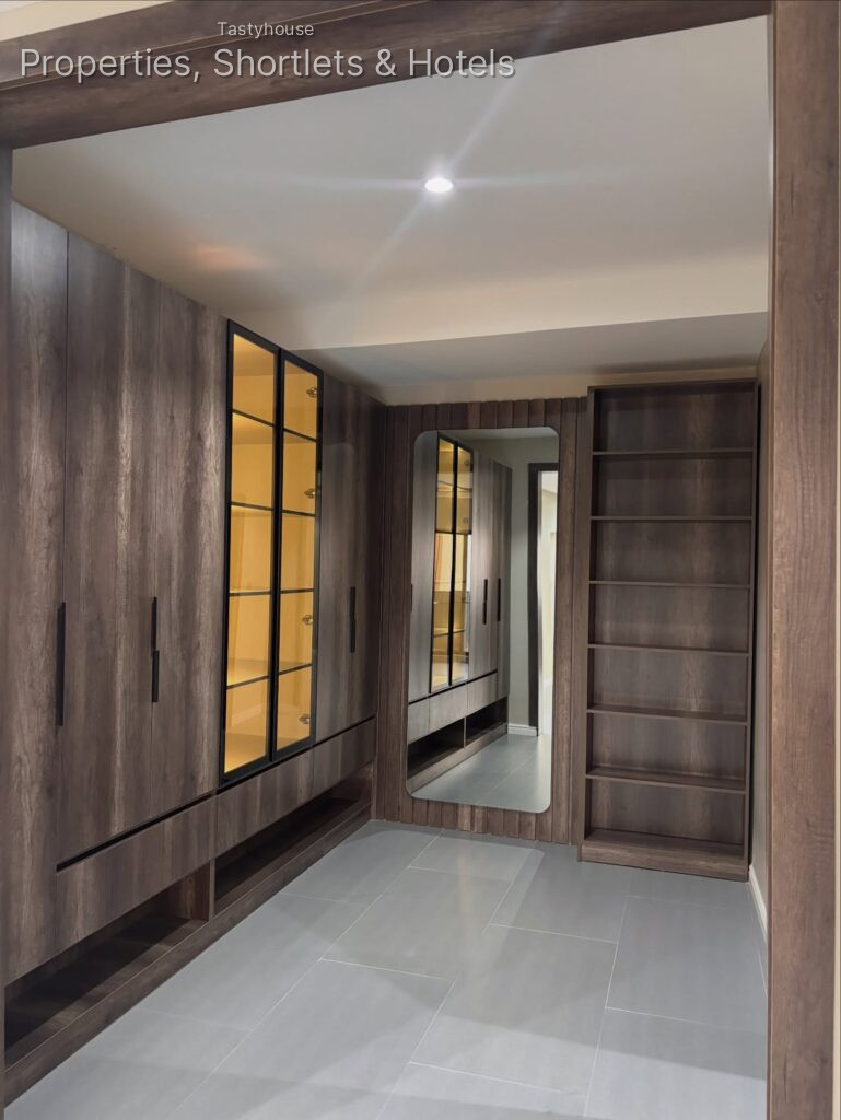 BRAND NEW PREMIUM5 BEDROOM & BỌ