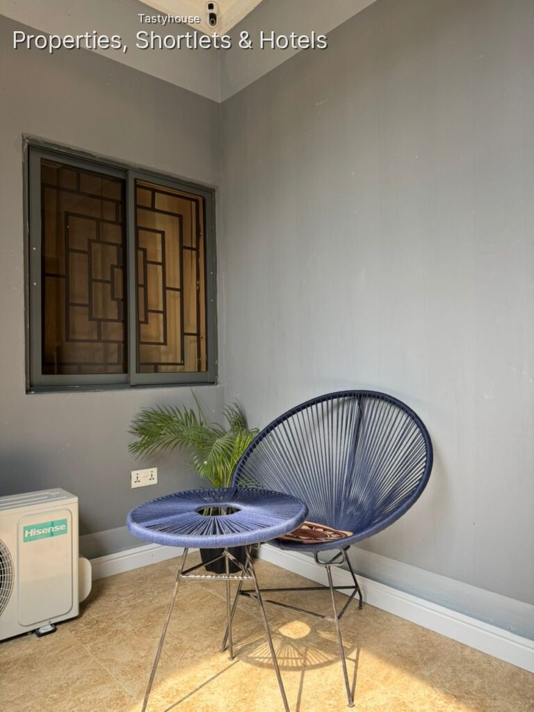 Furnished and serviced 3 bedroom apartment
