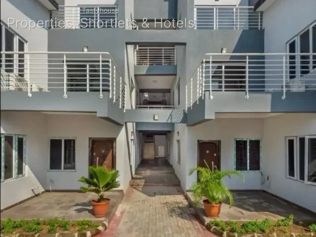 2 BEDROOM FULLY SERVICED APARTMENT