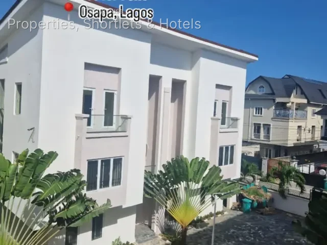 4-Bedroom Semi-Detached Houses