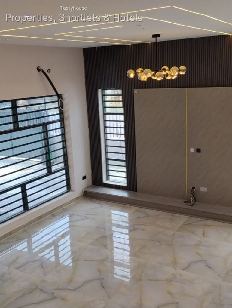 Brand New Premium 5-Bedroom Detached House