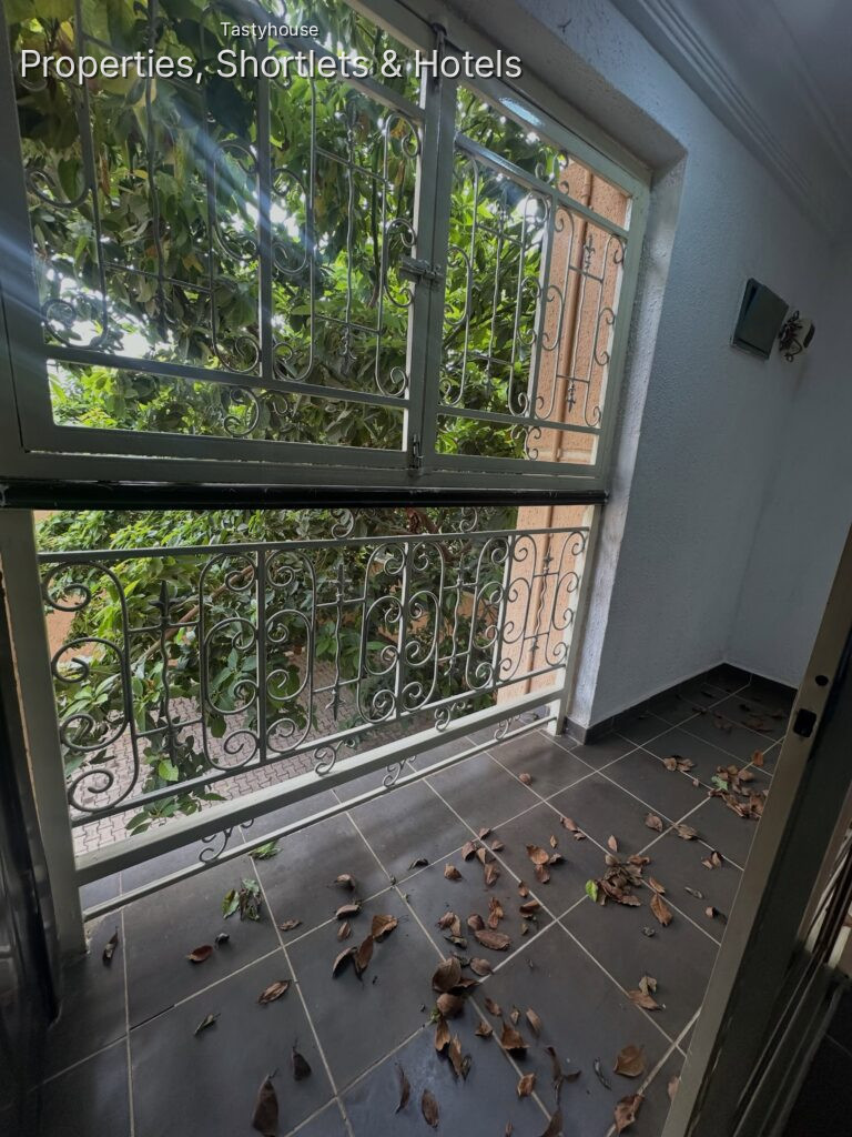 4-BEDROOM TERRACE DUPLEX