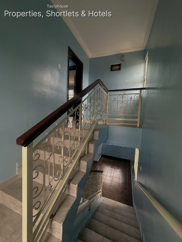 4-BEDROOM TERRACE DUPLEX