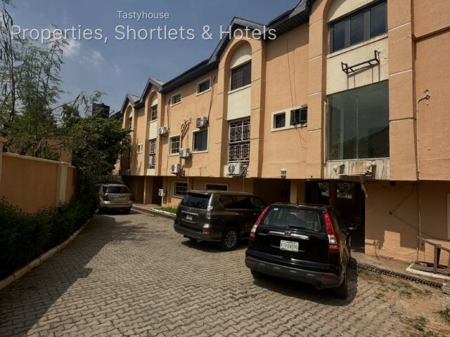 4-BEDROOM TERRACE DUPLEX