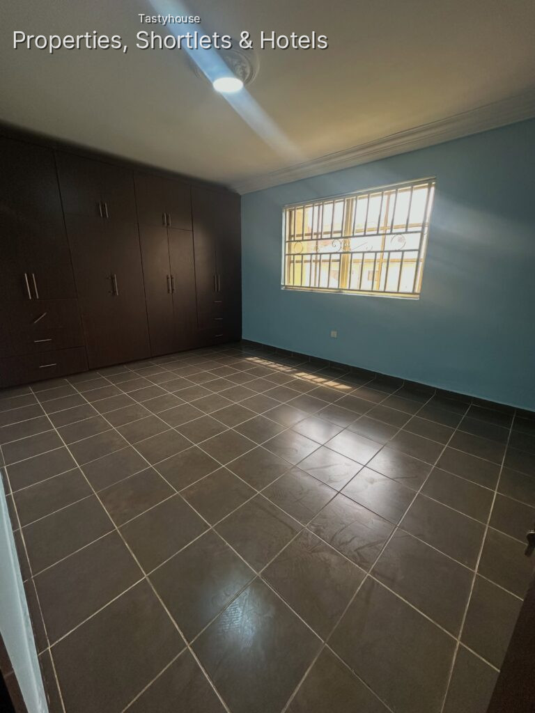 4-BEDROOM TERRACE DUPLEX