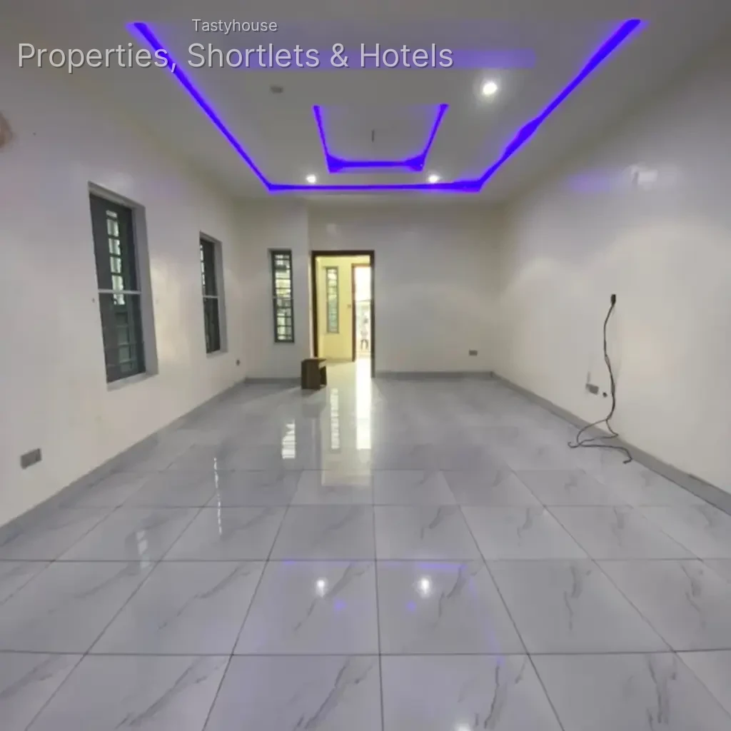 Amazing 4 bedroom semi-detached duplex