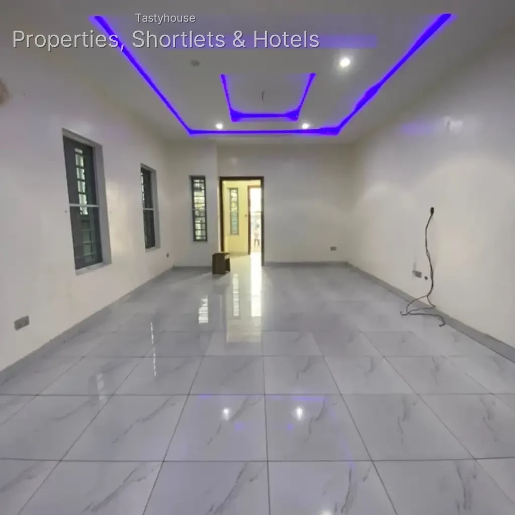 Amazing 4 bedroom semi-detached duplex