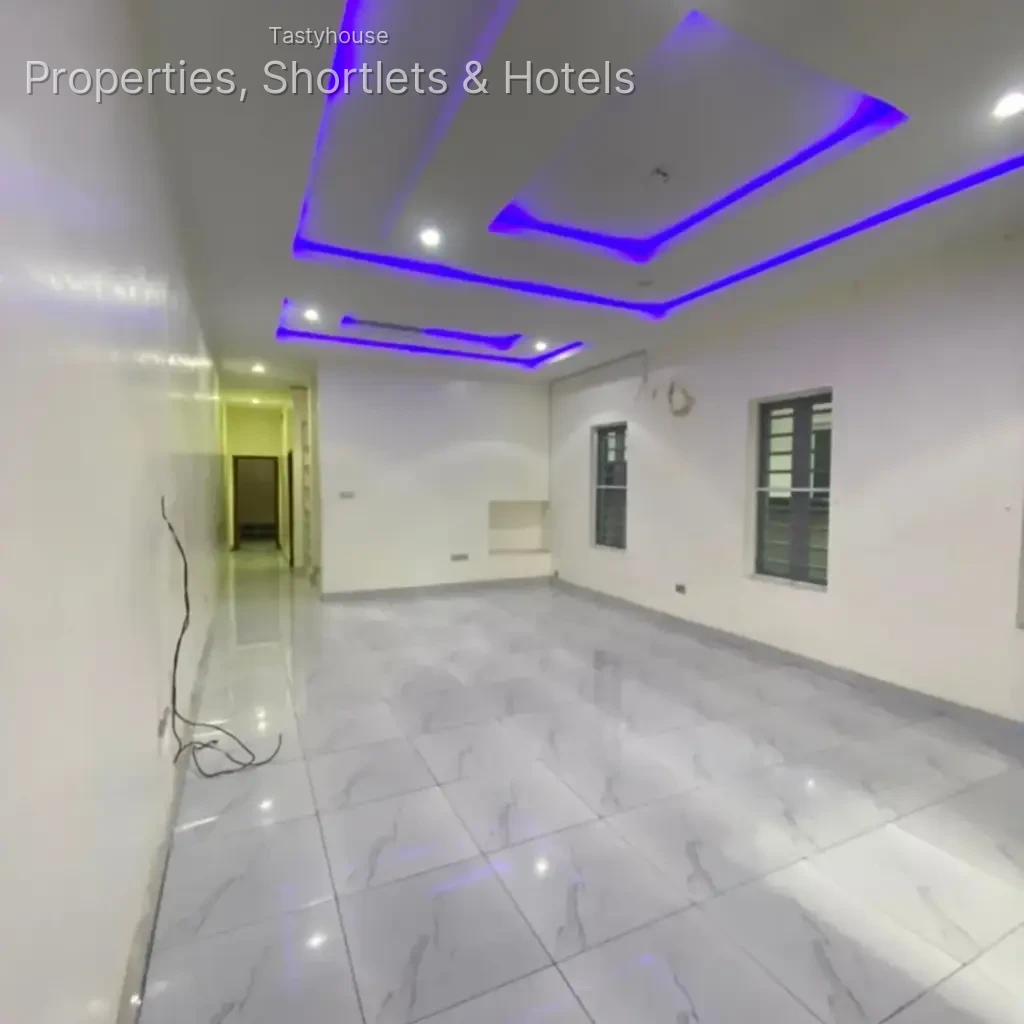 Amazing 4 bedroom semi-detached duplex