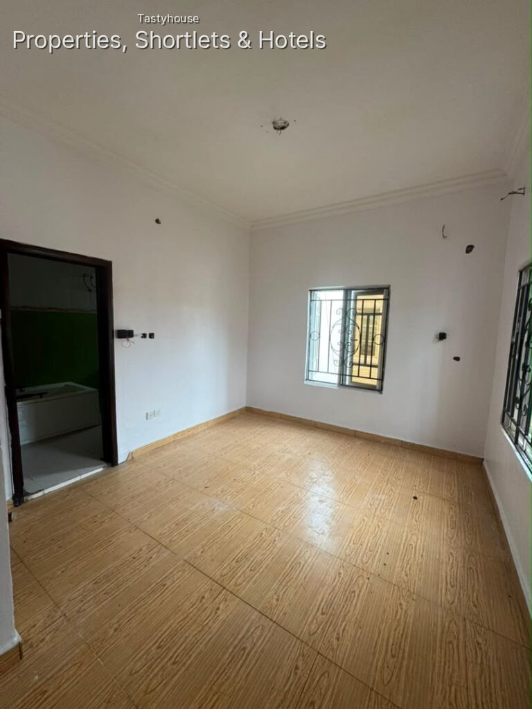 Spacious Self Contain Shared Apartment