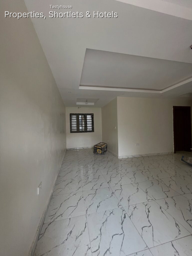 3bedroom block of flat
