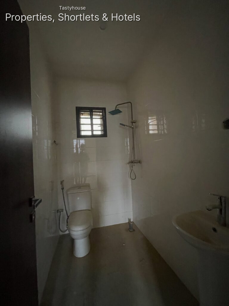 3bedroom block of flat