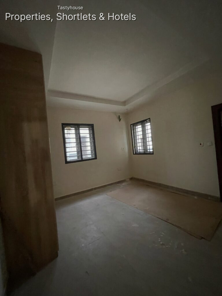 3bedroom block of flat