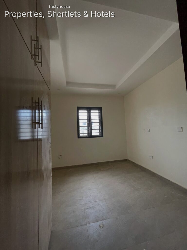 3bedroom block of flat