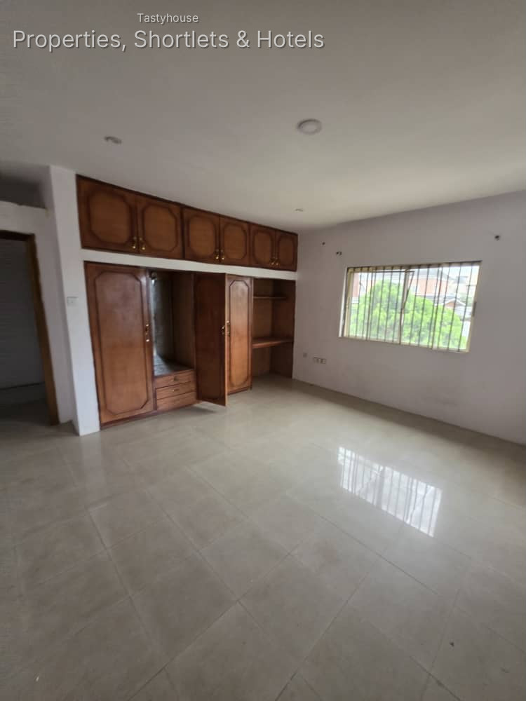 4bedroom semi detached duplex
