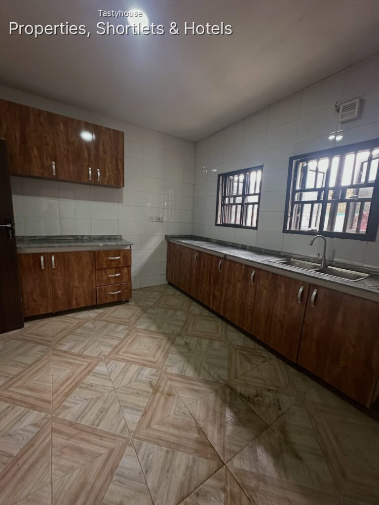 Newly renovated 3bedrooms apartments